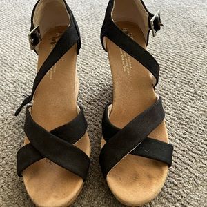 Toms wedges
